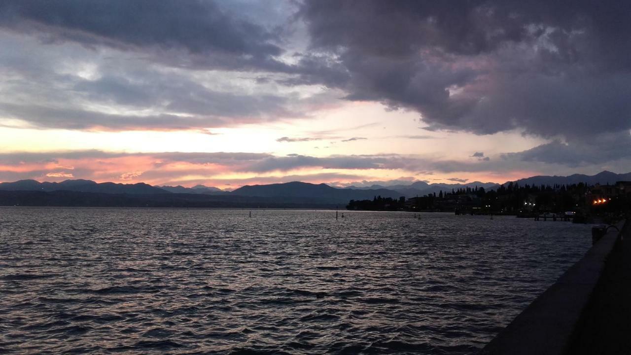 71 Via Vittorio Emanuele, Vista Lago E Terme Apartment Sirmione Exterior foto